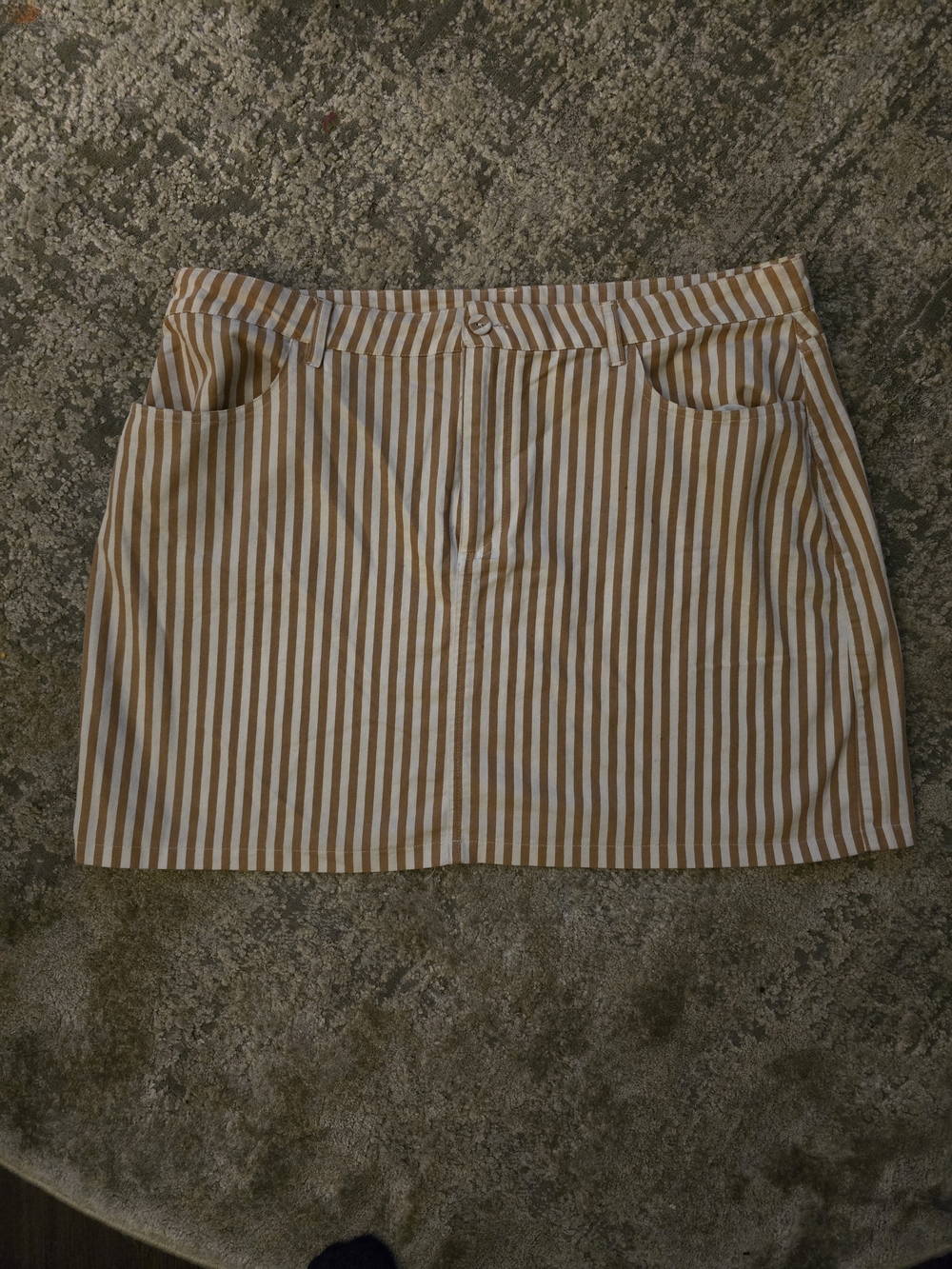 Forever 21 White and Tan Striped Mini Skirt